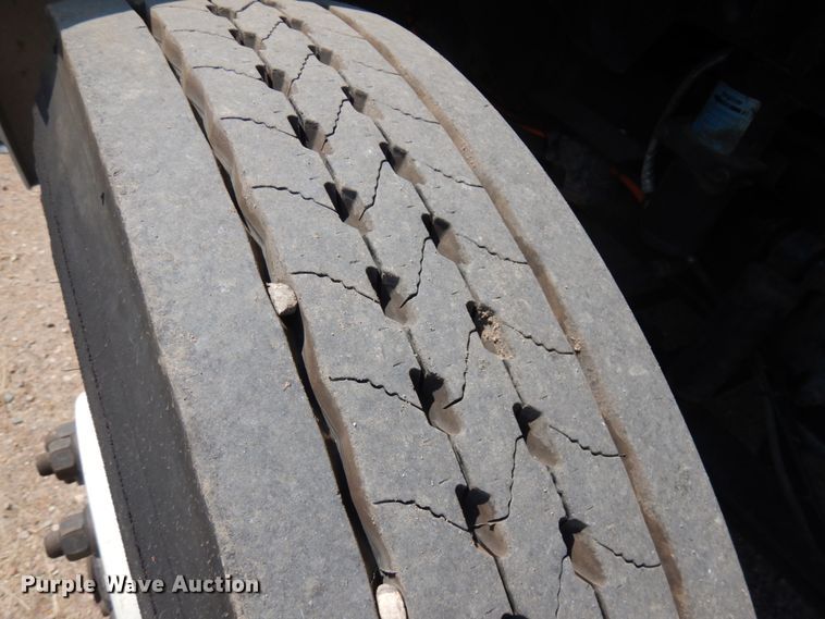 image for item IL9881 2011 Ford F750  bucket truck