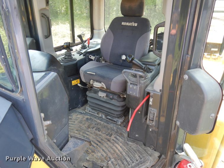 image for item IL9883 2012 Komatsu D65PX-17  dozer