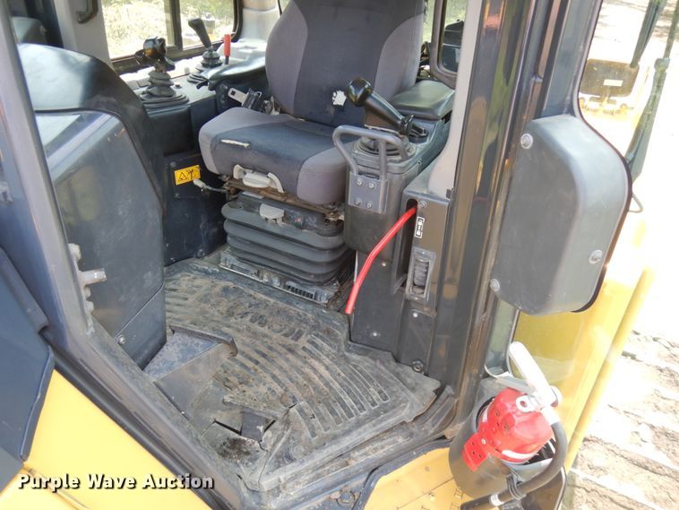 image for item IL9883 2012 Komatsu D65PX-17  dozer