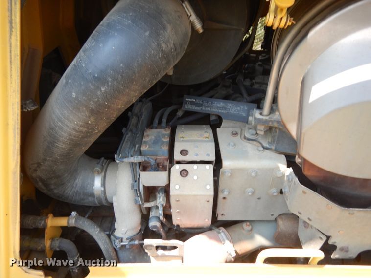 image for item IL9883 2012 Komatsu D65PX-17  dozer