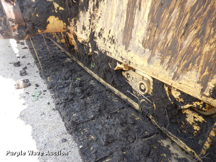 image for item IL9883 2012 Komatsu D65PX-17  dozer