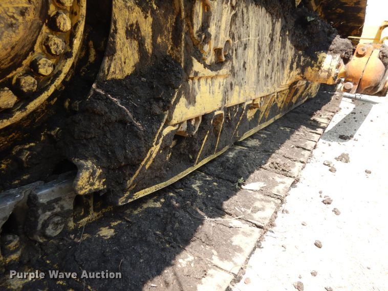 image for item IL9883 2012 Komatsu D65PX-17  dozer