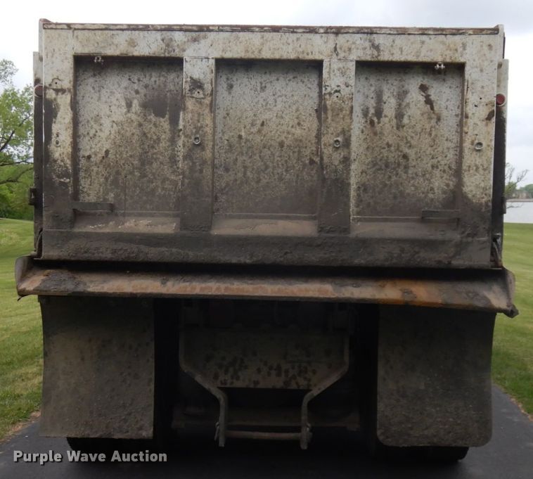 image for item IT9426 1994 White GMC WIA  dump truck