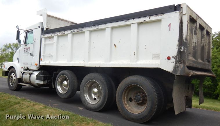 image for item IT9426 1994 White GMC WIA  dump truck