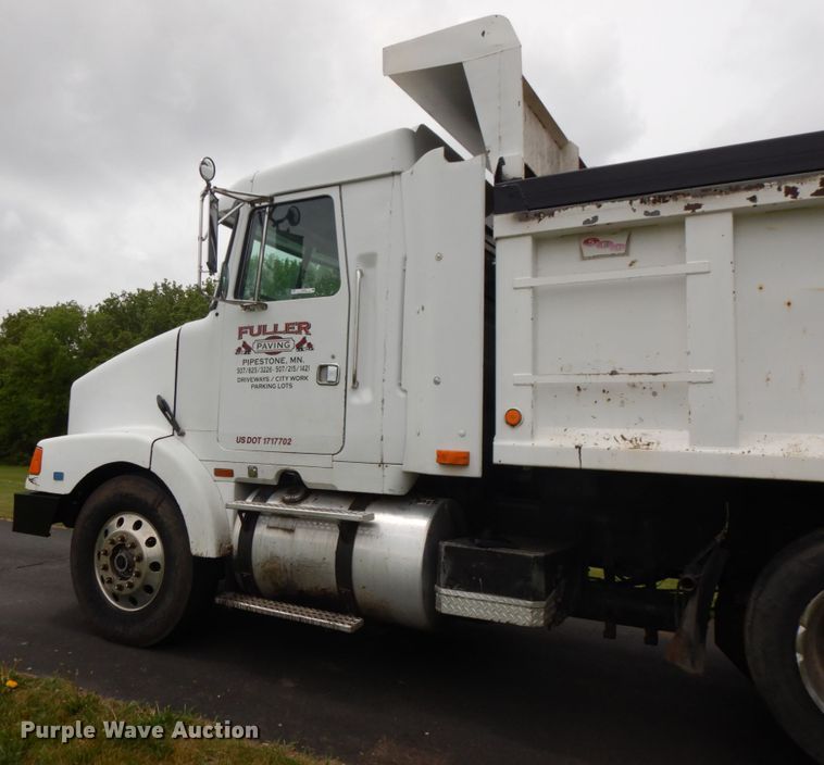 image for item IT9426 1994 White GMC WIA  dump truck