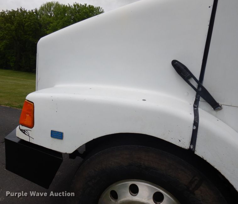 image for item IT9426 1994 White GMC WIA  dump truck