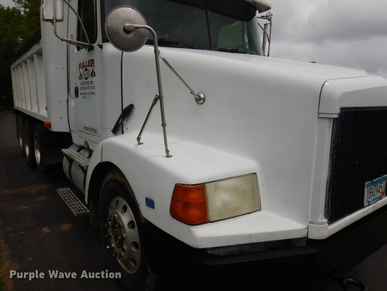 image for item IT9426 1994 White GMC WIA  dump truck