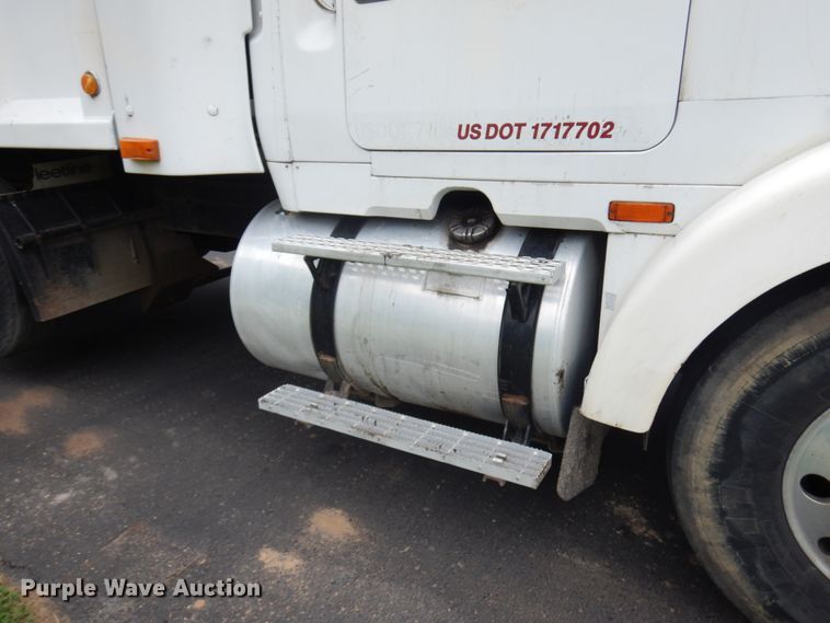 image for item IT9426 1994 White GMC WIA  dump truck