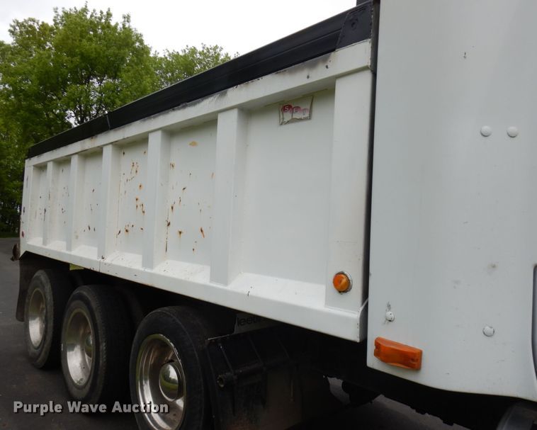 image for item IT9426 1994 White GMC WIA  dump truck