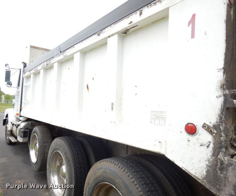 image for item IT9426 1994 White GMC WIA  dump truck