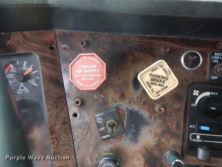 image for item IT9426 1994 White GMC WIA  dump truck