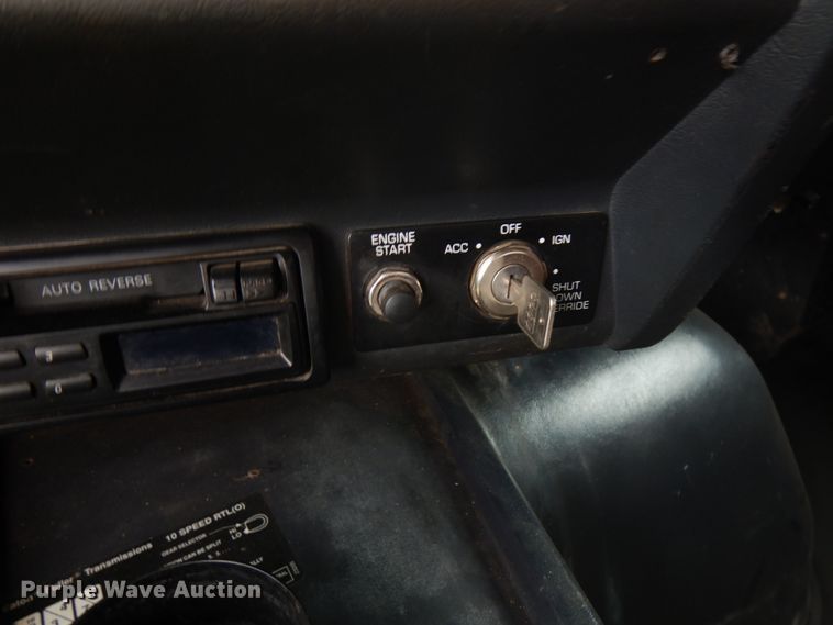 image for item IT9426 1994 White GMC WIA  dump truck