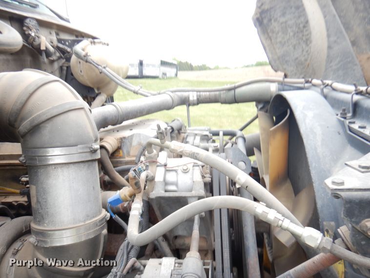 image for item IT9426 1994 White GMC WIA  dump truck