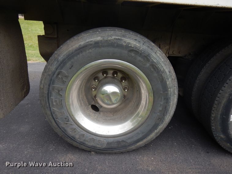 image for item IT9426 1994 White GMC WIA  dump truck