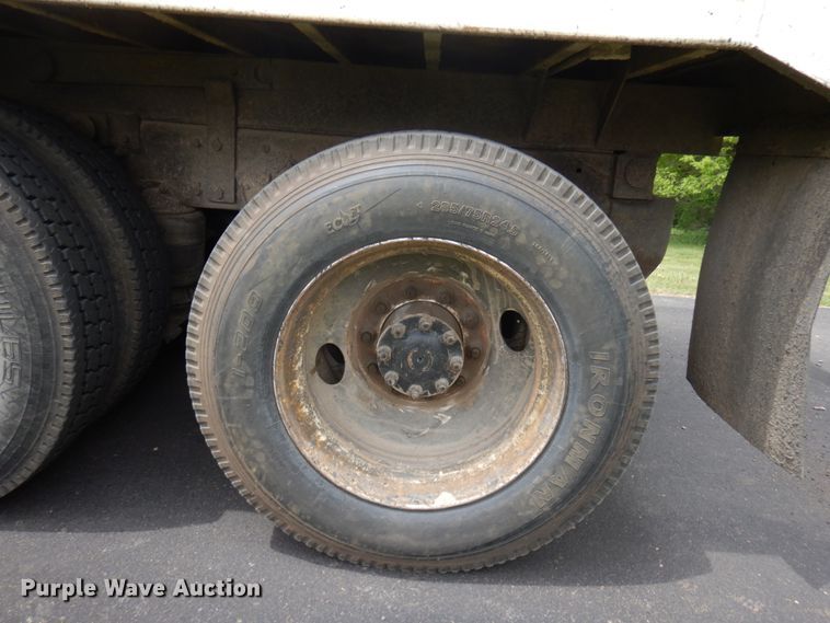 image for item IT9426 1994 White GMC WIA  dump truck