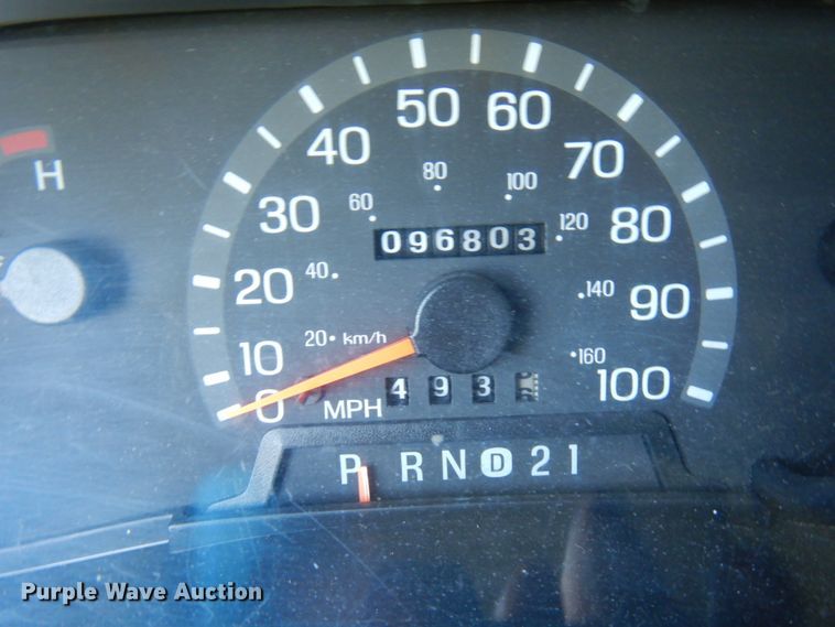 image for item JQ9241 2000 Ford E450 Super Duty  ambulance