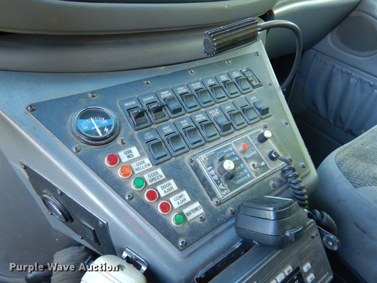 image for item JQ9241 2000 Ford E450 Super Duty  ambulance