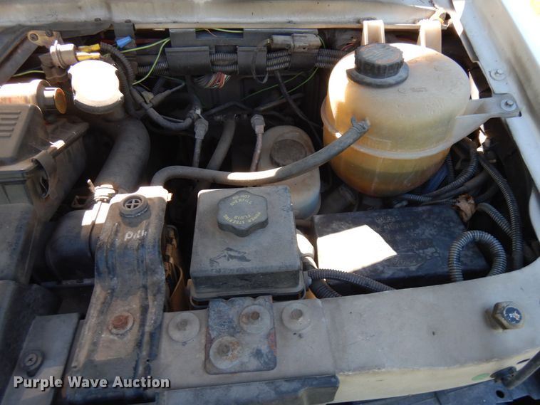 image for item JQ9241 2000 Ford E450 Super Duty  ambulance