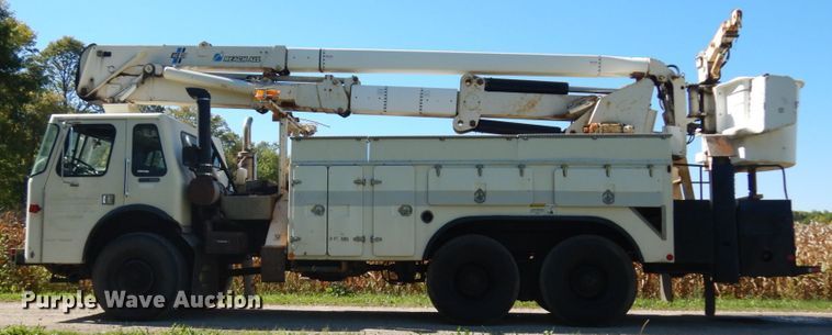 image for item JQ9248 1994 Simon-Duplex 98005-94  bucket truck