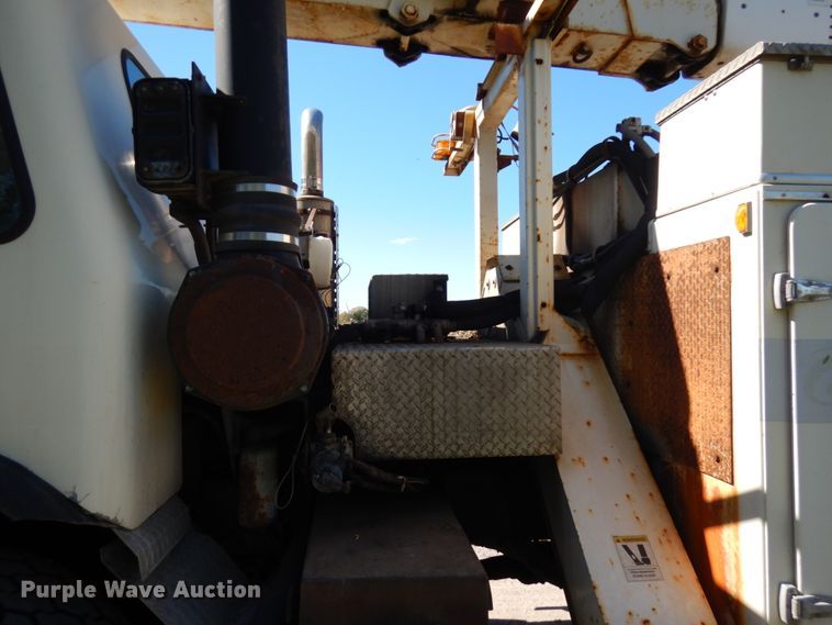 image for item JQ9248 1994 Simon-Duplex 98005-94  bucket truck