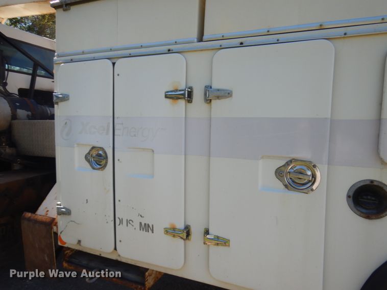 image for item JQ9248 1994 Simon-Duplex 98005-94  bucket truck