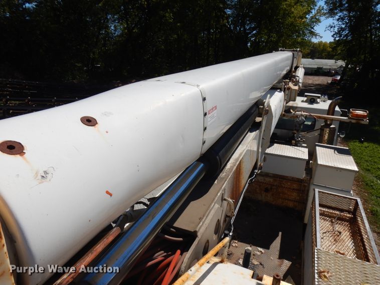 image for item JQ9248 1994 Simon-Duplex 98005-94  bucket truck