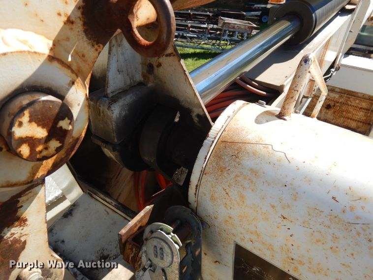 image for item JQ9248 1994 Simon-Duplex 98005-94  bucket truck