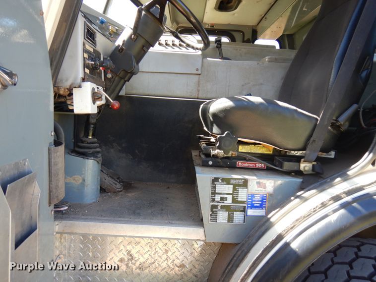 image for item JQ9248 1994 Simon-Duplex 98005-94  bucket truck