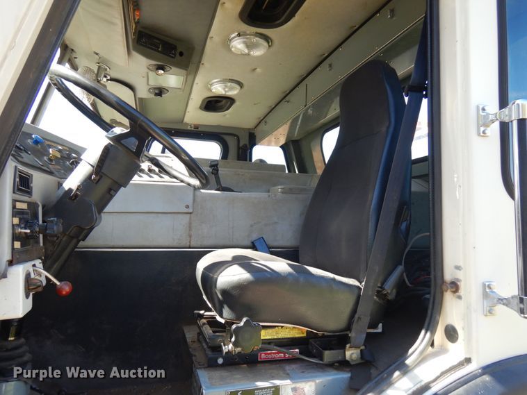 image for item JQ9248 1994 Simon-Duplex 98005-94  bucket truck