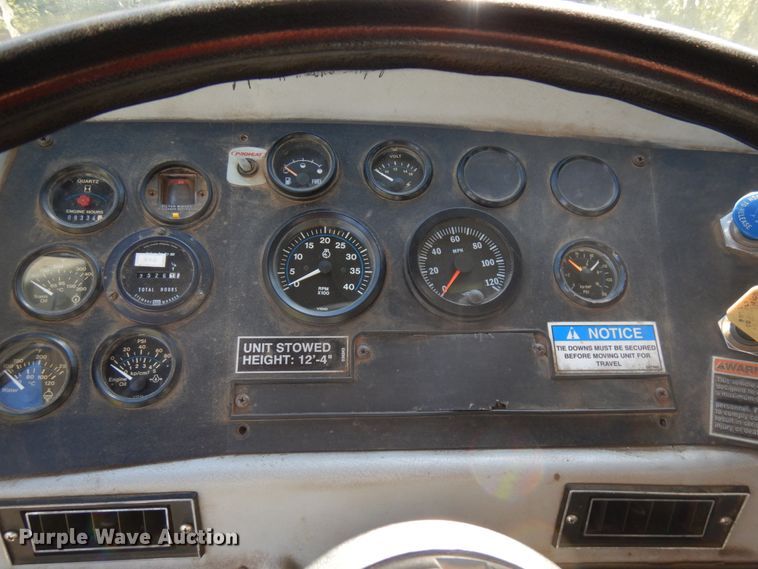 image for item JQ9248 1994 Simon-Duplex 98005-94  bucket truck