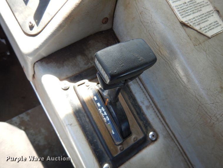 image for item JQ9248 1994 Simon-Duplex 98005-94  bucket truck