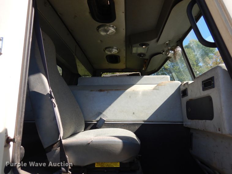 image for item JQ9248 1994 Simon-Duplex 98005-94  bucket truck