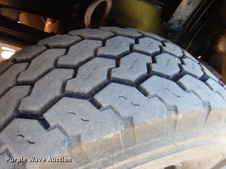 image for item JQ9248 1994 Simon-Duplex 98005-94  bucket truck