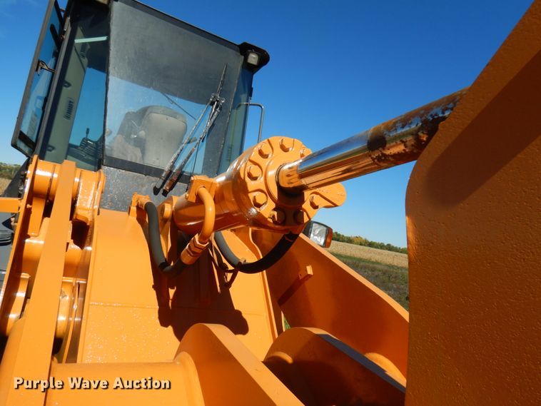 image for item JQ9256 2013 Case 821F  wheel loader