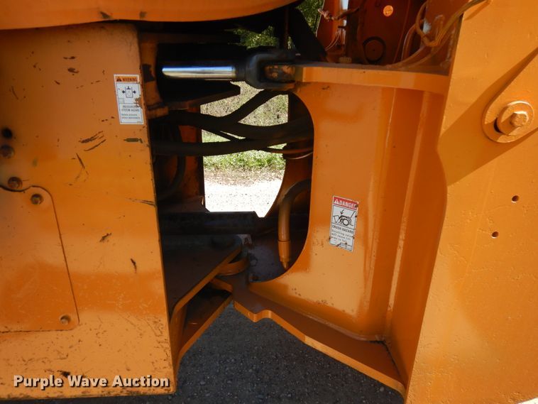 image for item JQ9256 2013 Case 821F  wheel loader