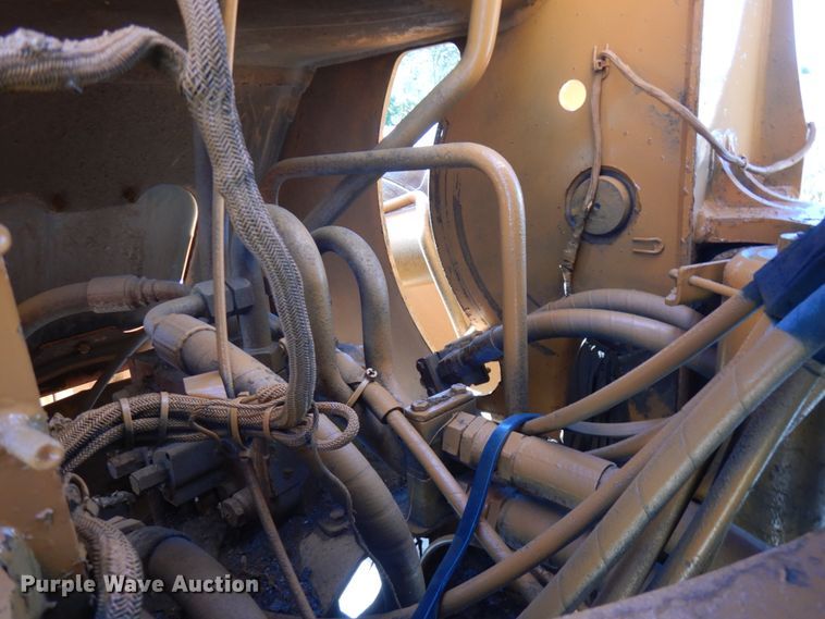 image for item JQ9256 2013 Case 821F  wheel loader