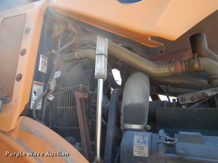 image for item JQ9256 2013 Case 821F  wheel loader