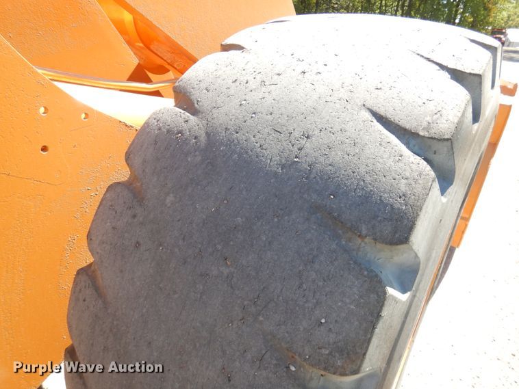 image for item JQ9256 2013 Case 821F  wheel loader