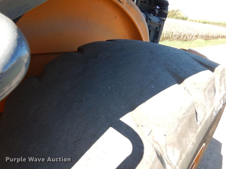 image for item JQ9256 2013 Case 821F  wheel loader