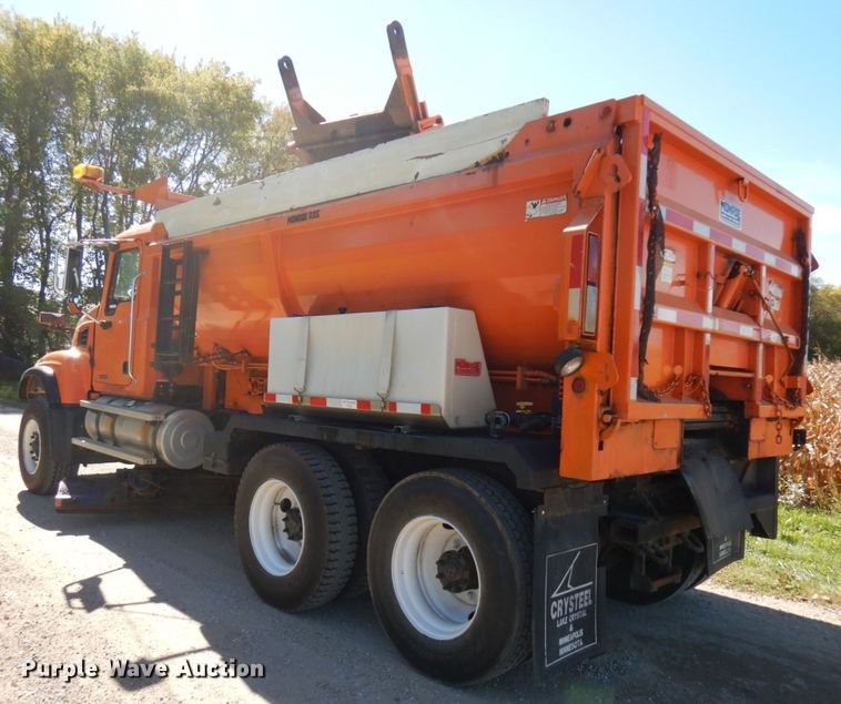 image for item JQ9257 2005 Mack CV713 Granite  dump truck