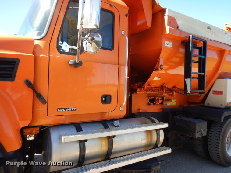 image for item JQ9257 2005 Mack CV713 Granite  dump truck