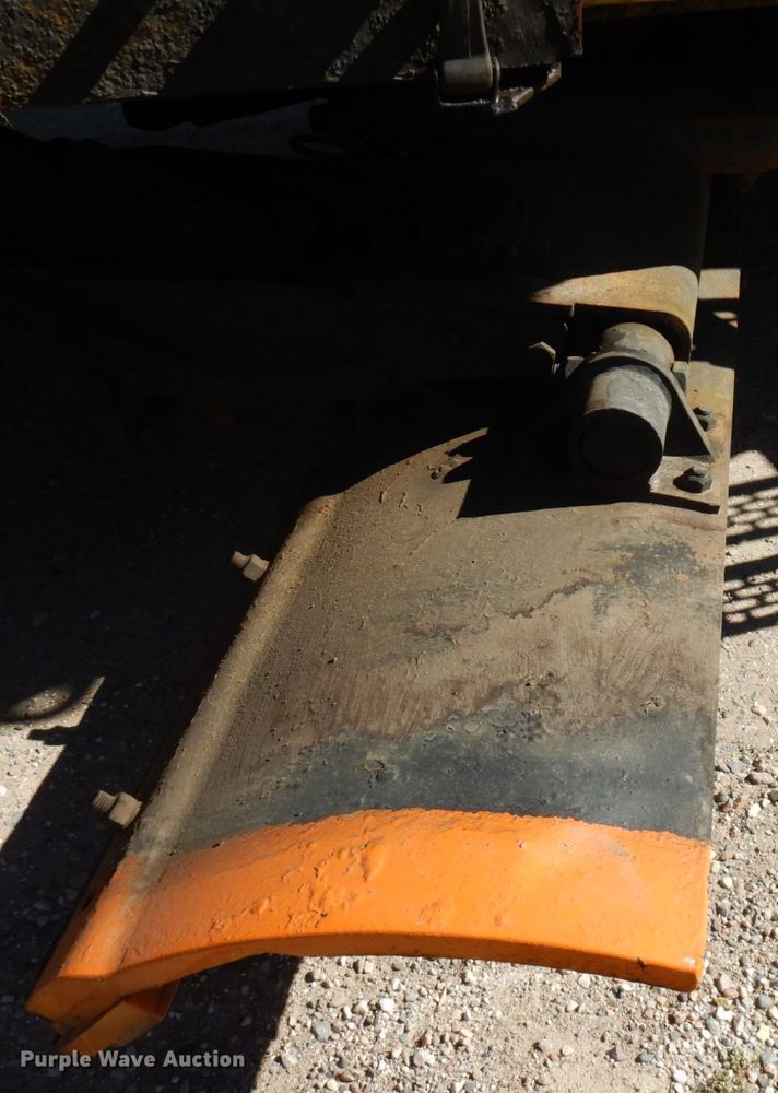 image for item JQ9257 2005 Mack CV713 Granite  dump truck