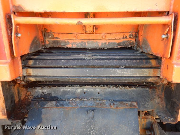 image for item JQ9257 2005 Mack CV713 Granite  dump truck