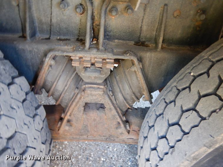 image for item JQ9257 2005 Mack CV713 Granite  dump truck