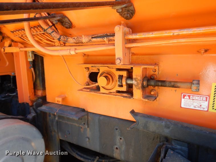 image for item JQ9257 2005 Mack CV713 Granite  dump truck