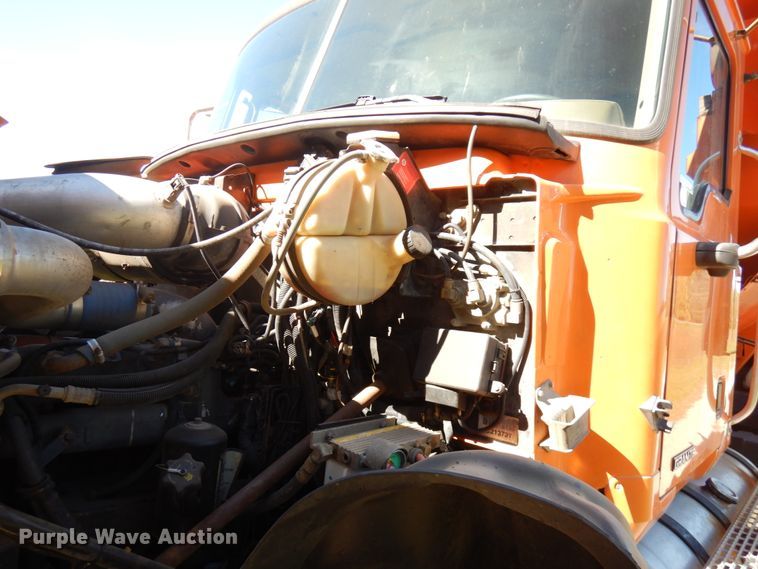 image for item JQ9257 2005 Mack CV713 Granite  dump truck