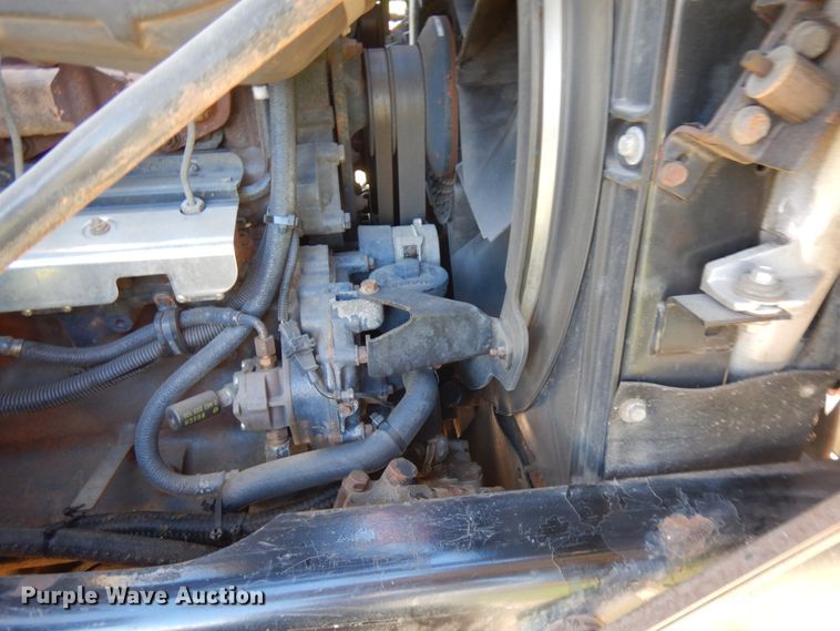 image for item JQ9257 2005 Mack CV713 Granite  dump truck