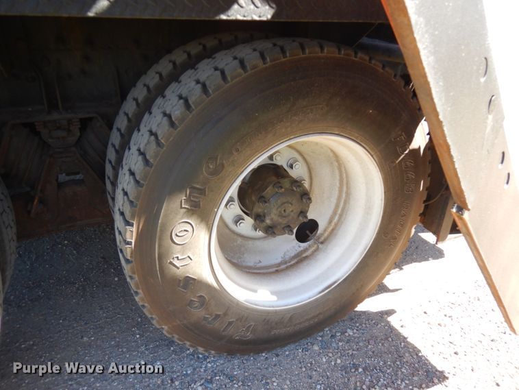 image for item JQ9257 2005 Mack CV713 Granite  dump truck