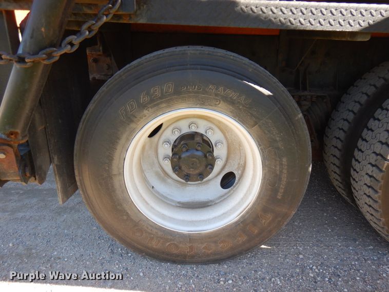 image for item JQ9257 2005 Mack CV713 Granite  dump truck