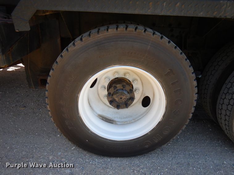 image for item JQ9257 2005 Mack CV713 Granite  dump truck